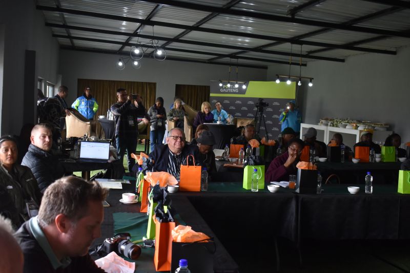 Media and consultants showed a keen interest in the presentation.
